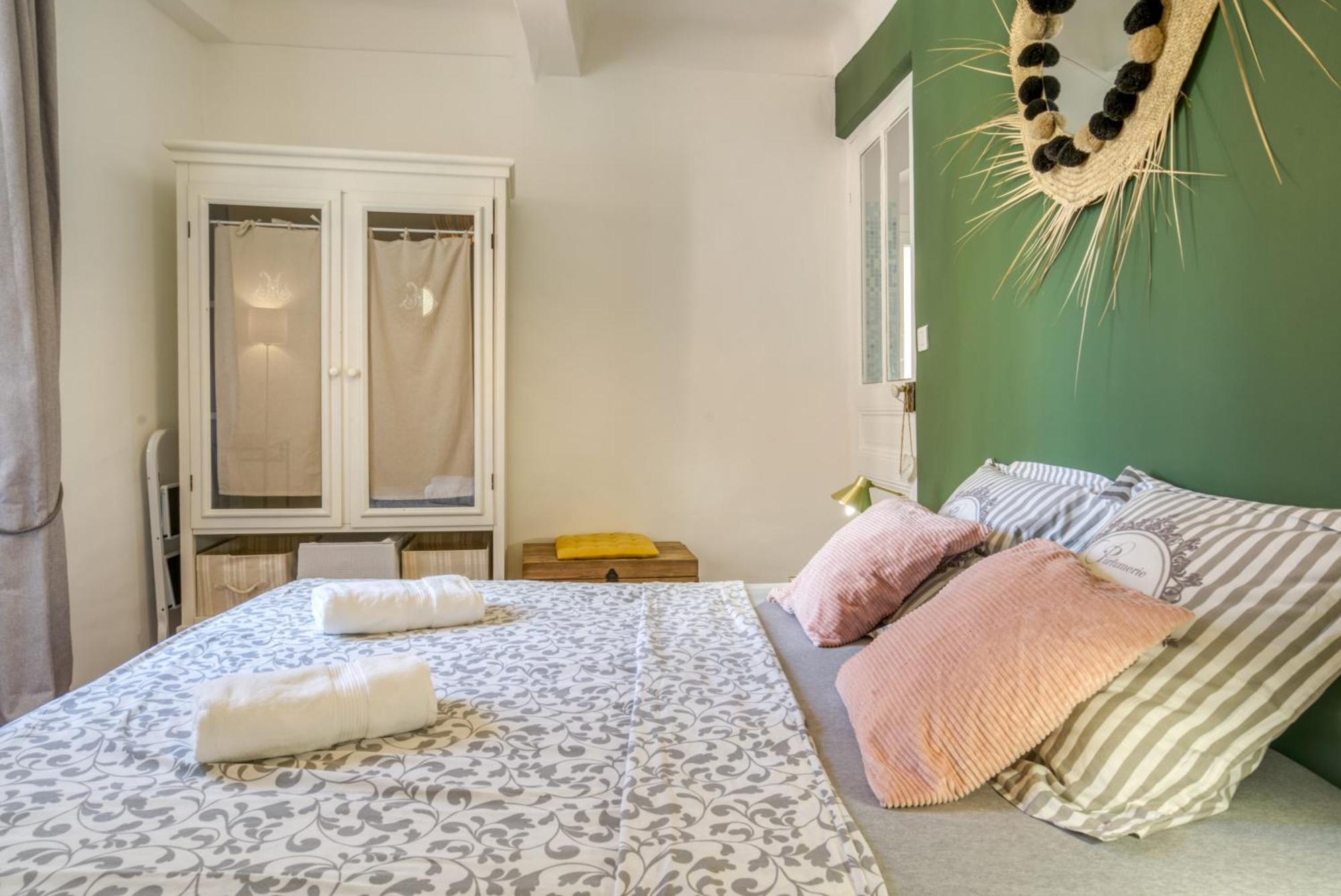 Typique - 2 Bedrooms,Typical Apartment-Old Town 尼斯 外观 照片